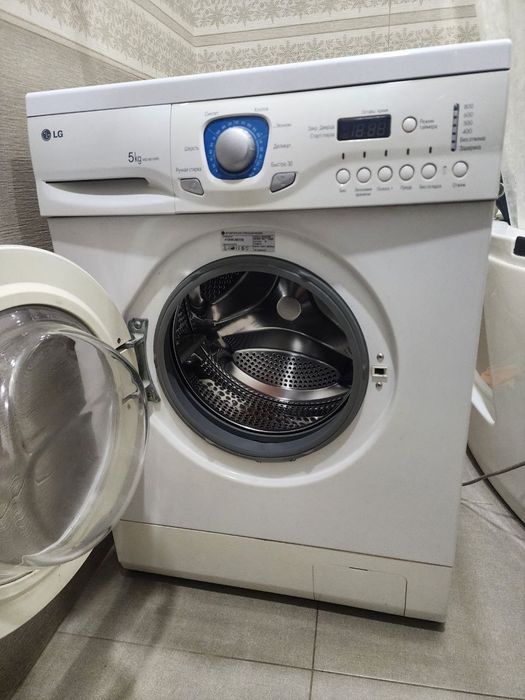 Продам стиральную машинку