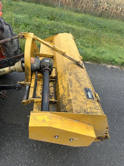 Tocător resturi vegetale . Recent adus !