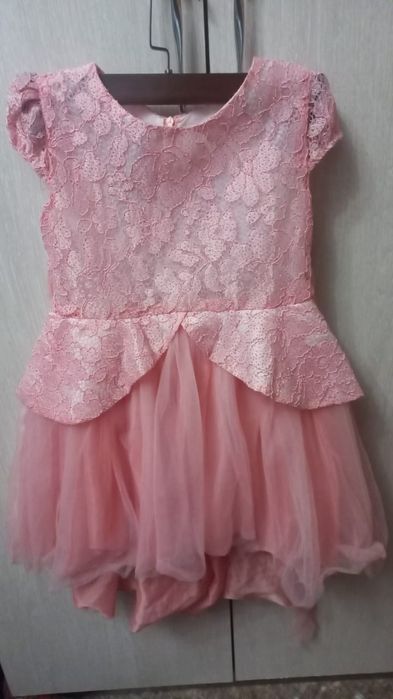 Продам детские платья