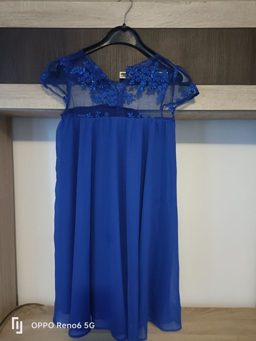 Vând rochiță  pentru mai multe detalii va aștept în privat !