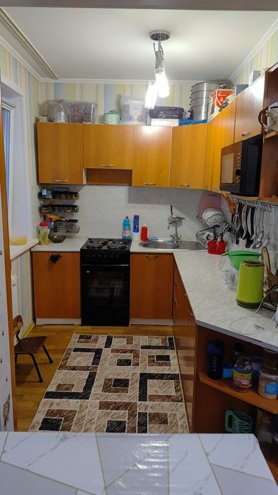 Продам 4-комнатную  квартиру