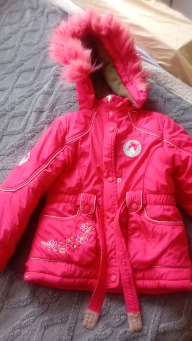 Продам курточку зимнию