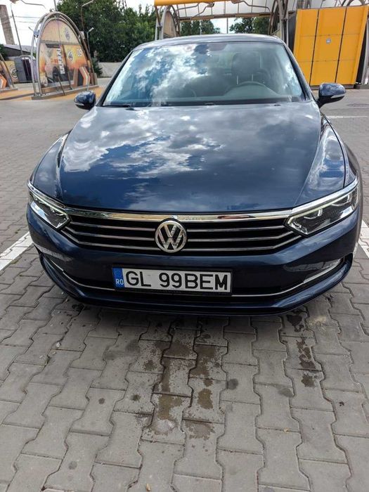 VW Passat B8 2015 · 1.6 TDI · 102.000 km · Automată · Albastru metalizat