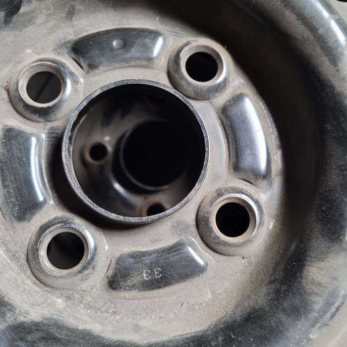 Продам комплект железных дисков в отличном состоянии