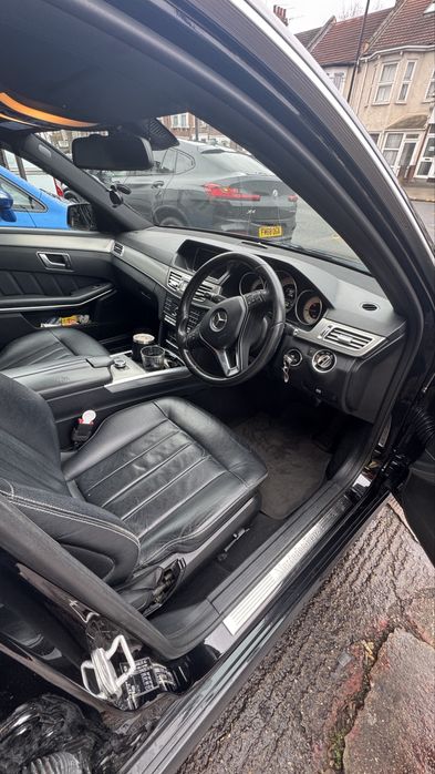 Mercedes-Benz E300 Bluetech Hybrid