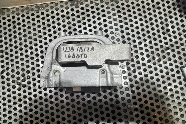 Suport motor 5Q0199262DE 5Q0199262DE Seat Ibiza a 5-a generatie KJ