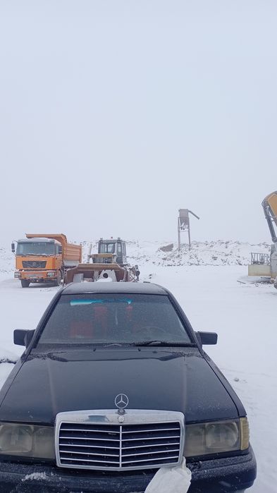 Продаю машину мерседес 190