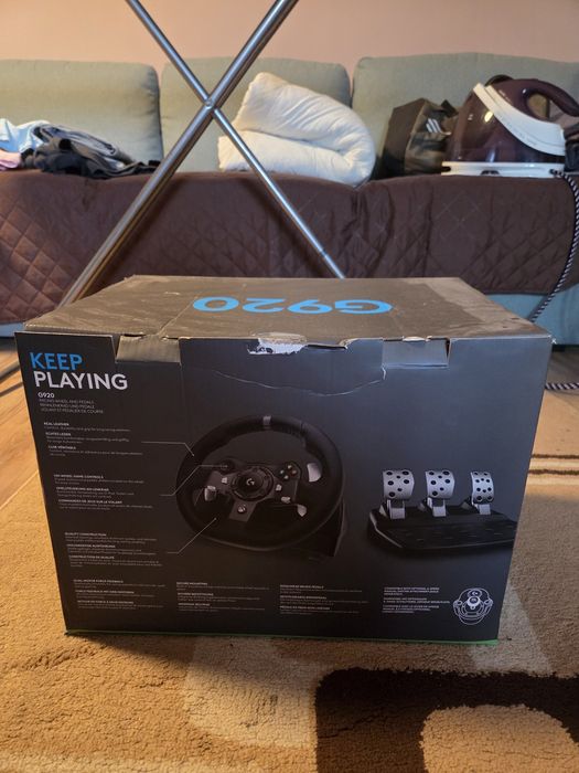 Vând volan gaming Logitech G290 + schimbător. Rog seriozitate.