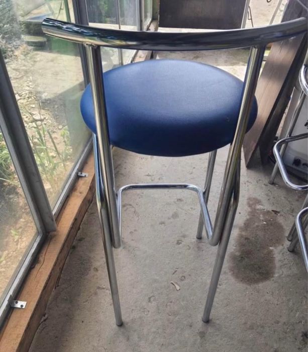 Scaun bar inalt culoare rosu albastru crem