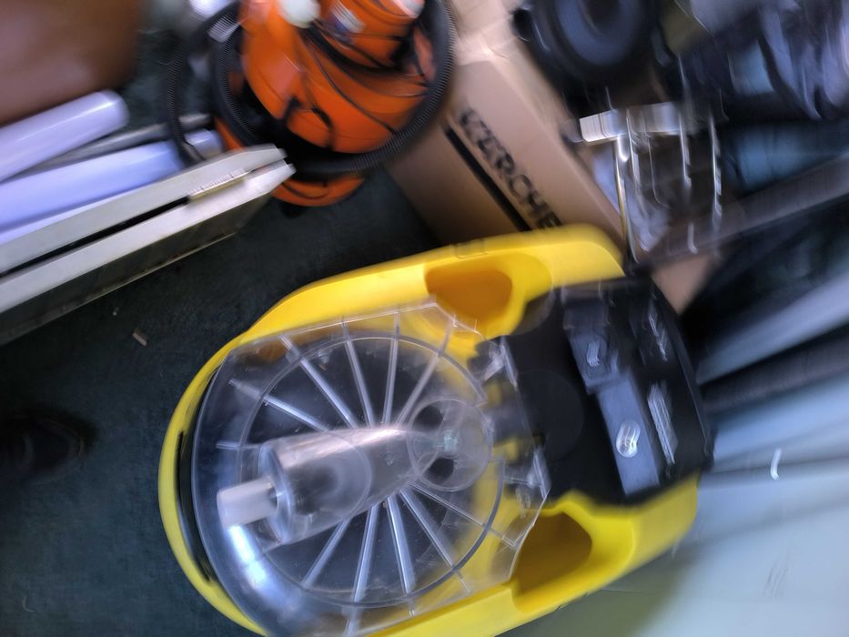 Karcher Puzzi 300s Професионална машина за пране на килими