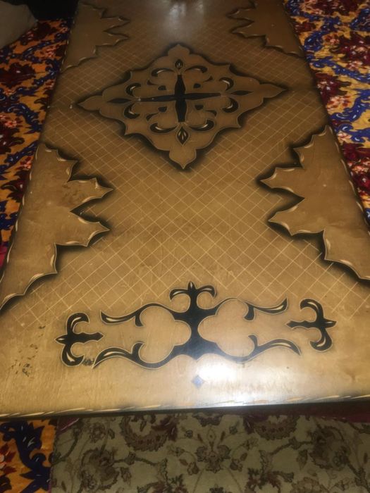 Жер стол сатамын/ Продам стол