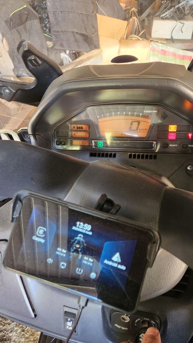 Suzuki burgman 650 Executiv echipat turing .