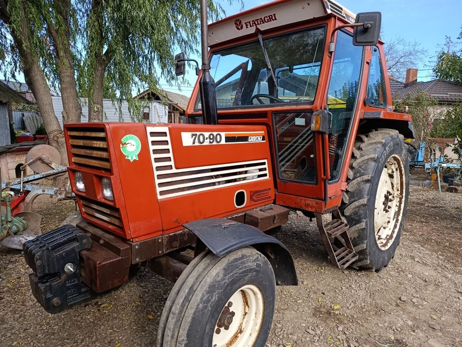 Tractor fiat 7090