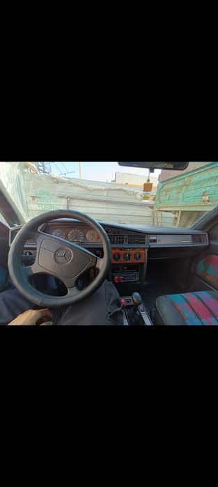 Мерседес 190 авангард россо