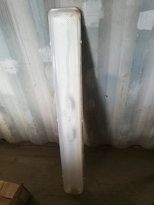 Светильник люминисцентные, штырковые