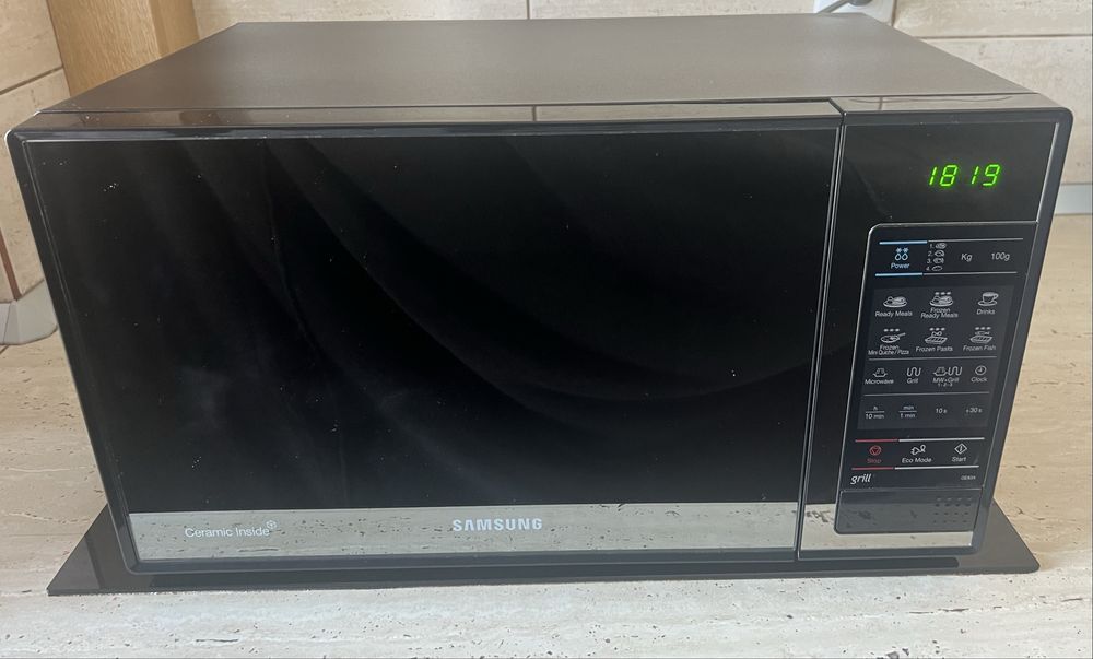 Cuptor cu microunde Samsung GE83X, 23 l, 800 W, Grill