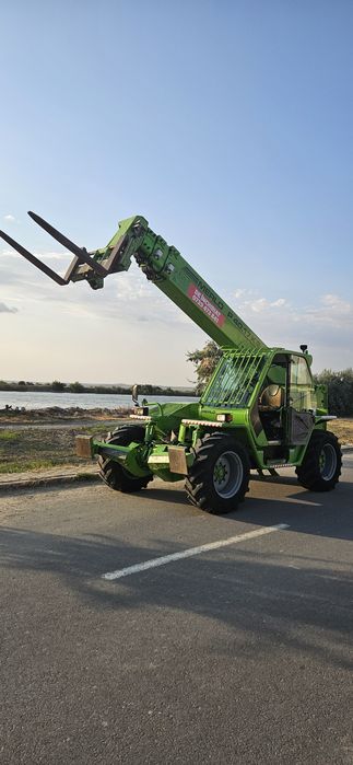 Manitou , incarcator telescopic de inchriat