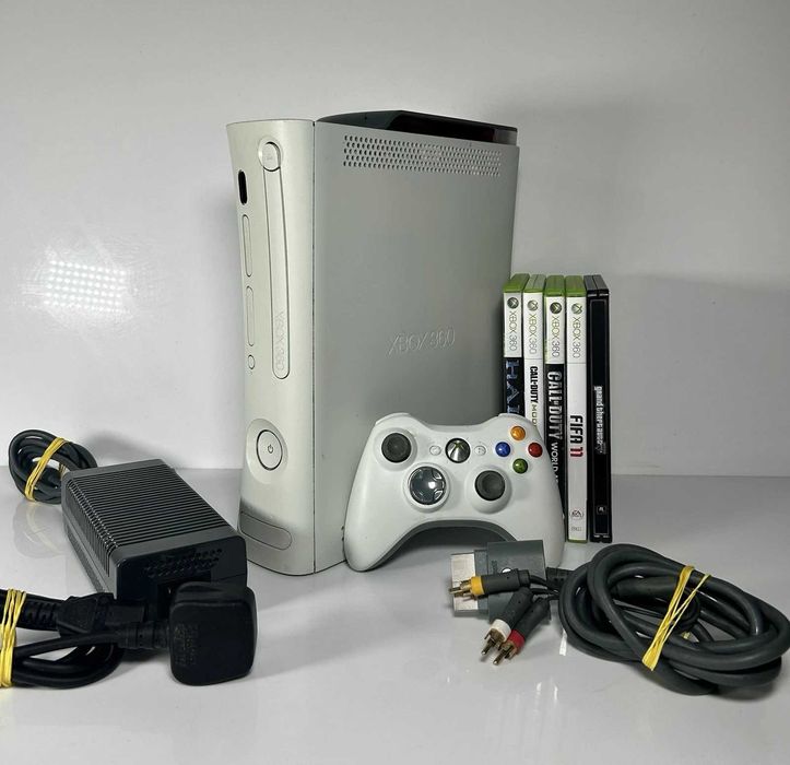 Конзола Геймърска Xbox 360 Elite почти като Xbox one