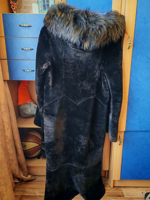 Продам шубу цигейковую