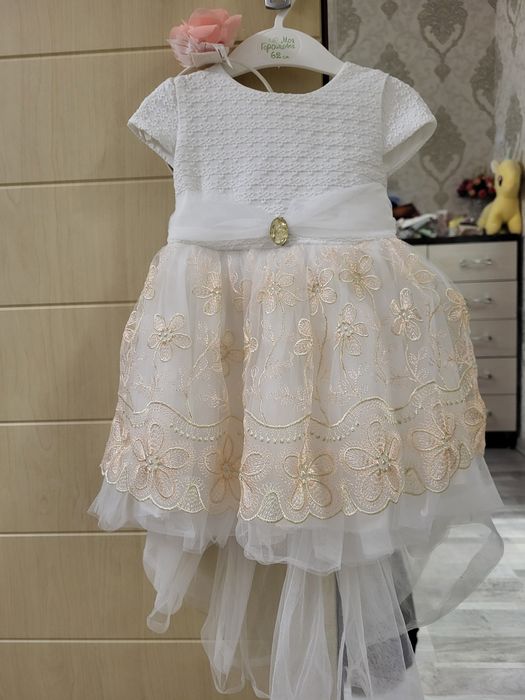 Продам платье 2000