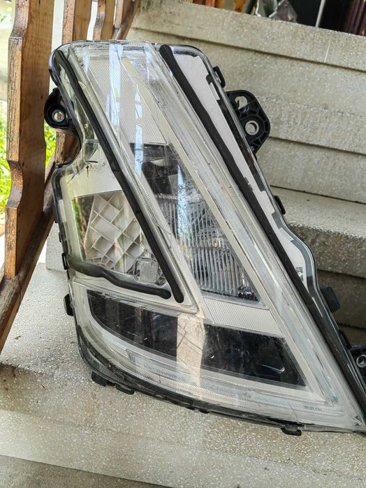 Фарове Volvo FH5 LED ляв десен/Фарове Волво ФХ5 Оригина счупени стъкла