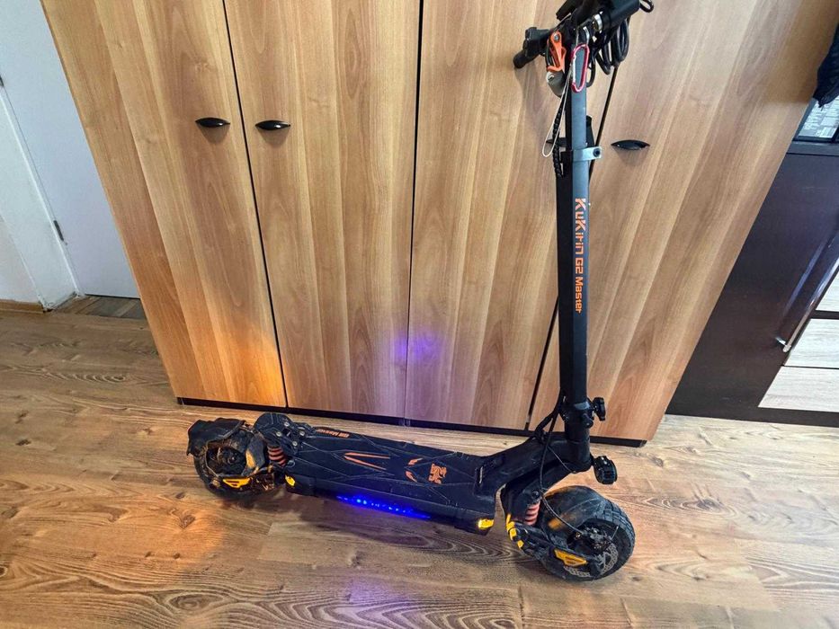 Vând trotinetă electrică KuKirin G2 Master