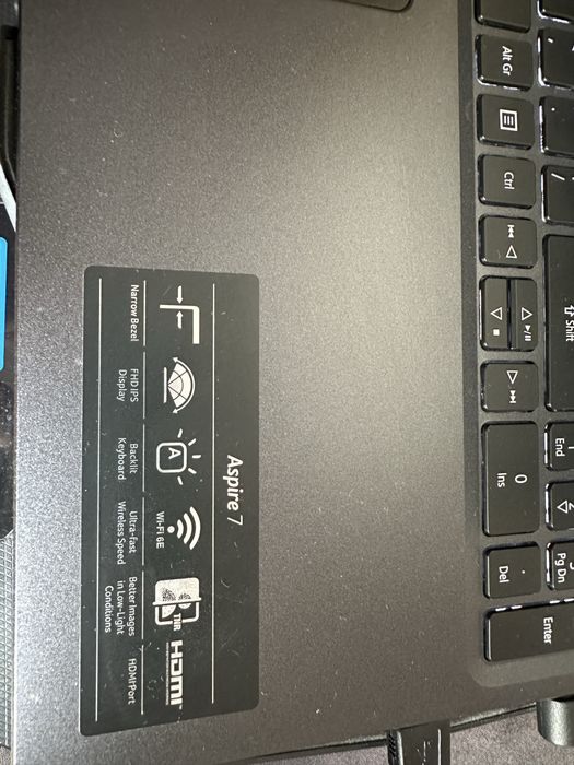 Laptop Acer Aspire 7 Gaming + mouse special Logitech Pro Superlight