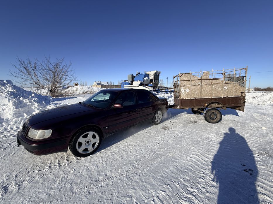 Продам прицеп легковой коневозка