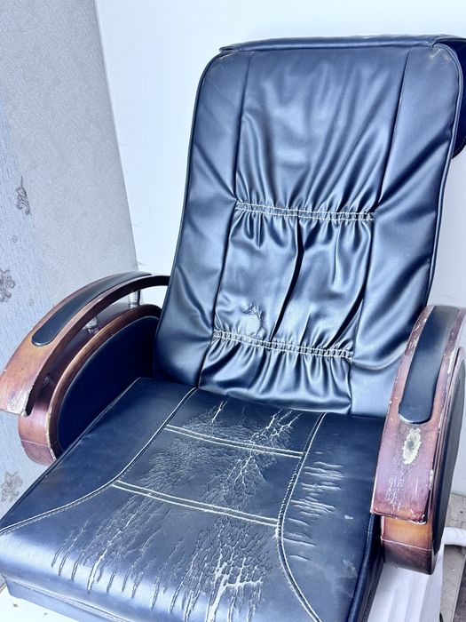 Массажное педикюрное кресло