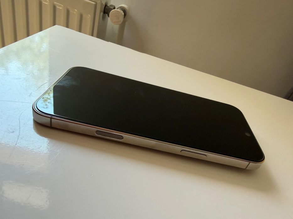 Vand iphon 16 pro max  256gb silver