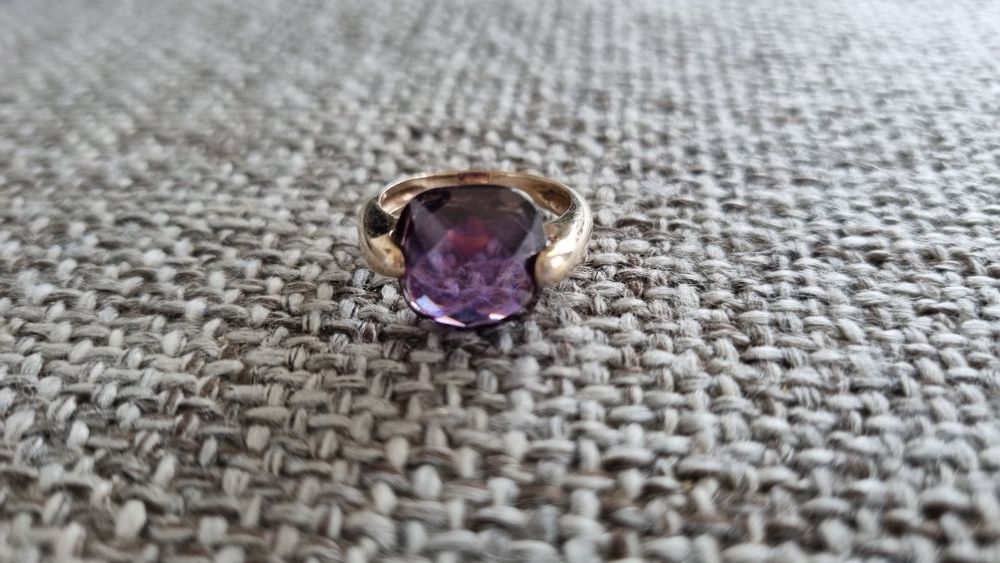 Красив пръстен в два цвята и обици