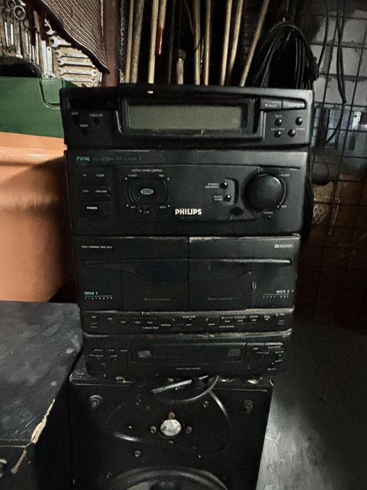 Boxe philips doua boxe si o combina muzicala