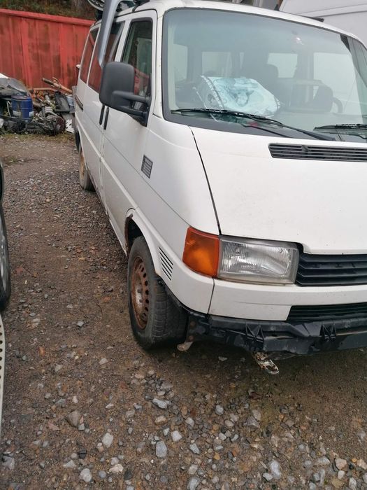Volkswagen T4 2.5 TDI 102 к.с. – Продава се на части