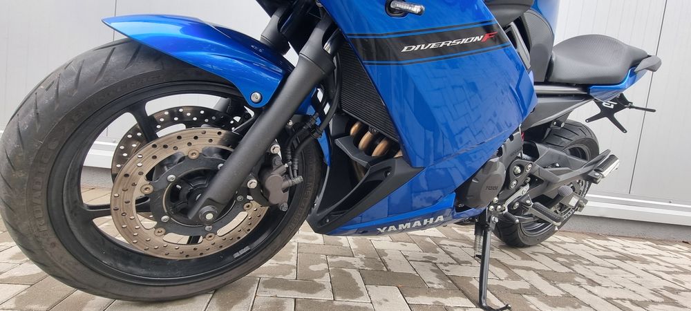 MotoFly vinde Yamaha XJ6 Diversion F 2011