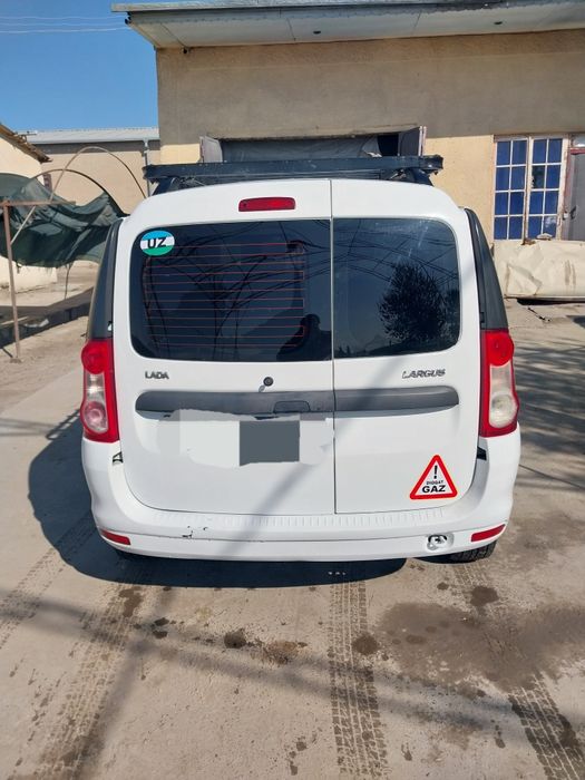 Лада ларгус сотилади
