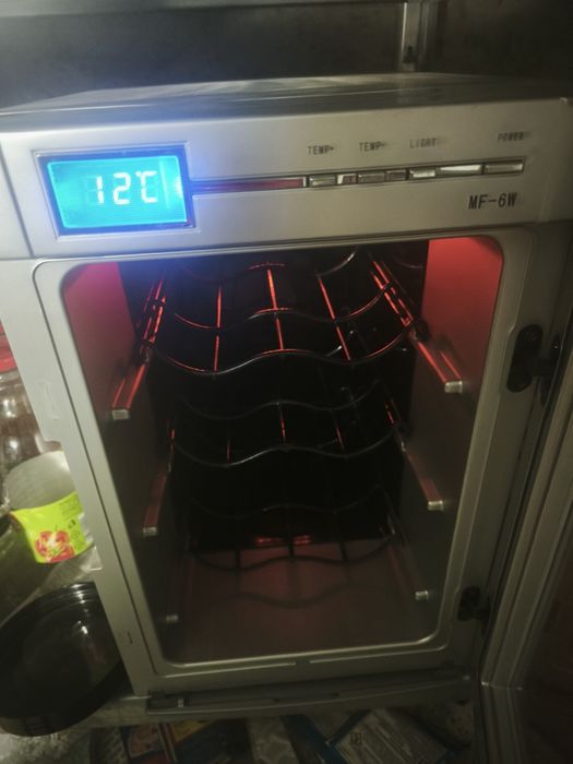 Frigider vinuri 6 sticle