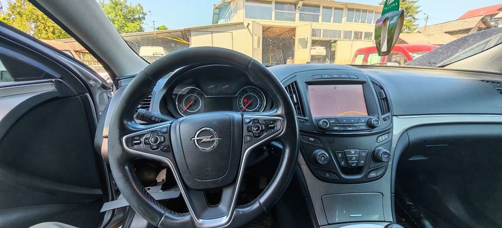 Vând Opel Insignia 2014 2.0 avariat