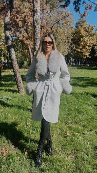 Palton Lana Alpaca Cu Blana De Vulpe gri ,rafinament si eleganta