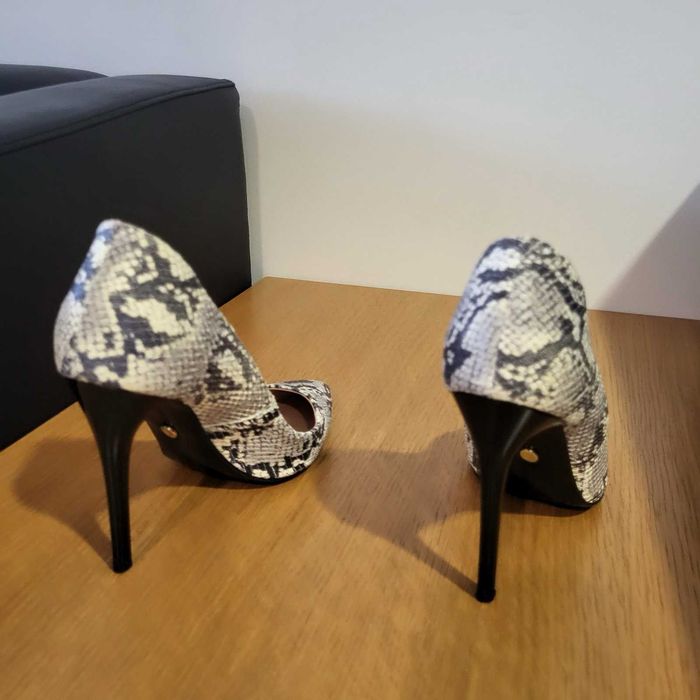 Официални обувки