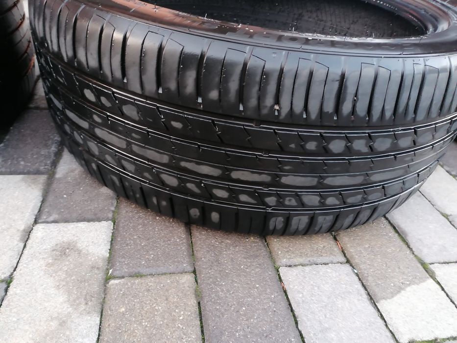 Anvelope vara 255 /40 /R21
