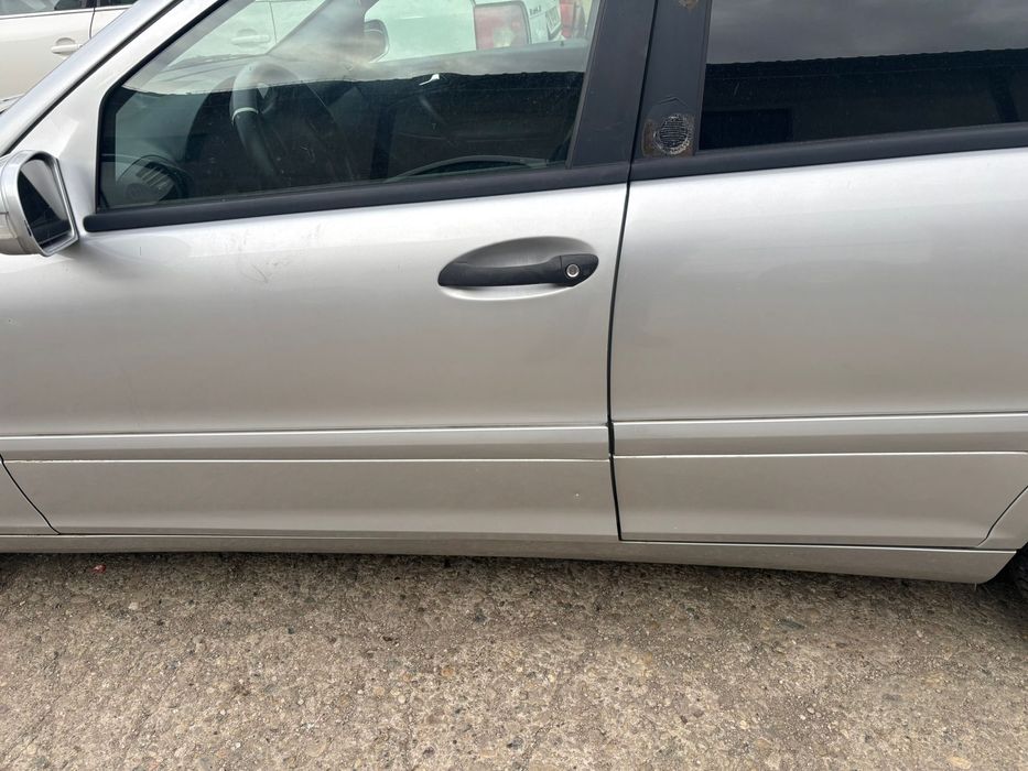 Mercedes C Class w203,faruri,capota,aripi,usi portiere,stopuri,tragher