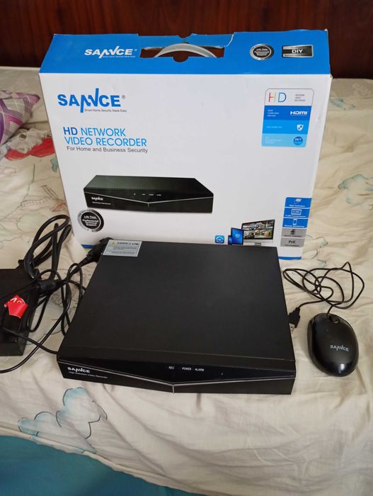 8 канален NVR Sannce .4 PoE и 4 Wifi канала.