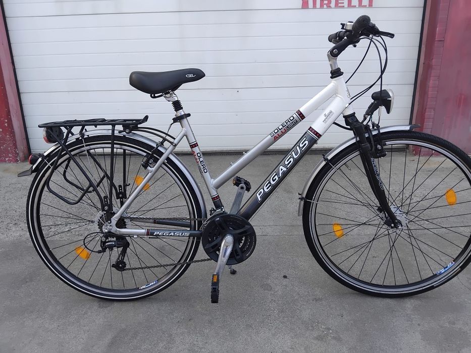 Vând bicicleta din aluminiu pentru damă