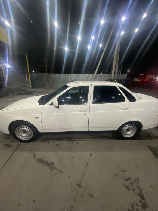 Машина сатылады Приора