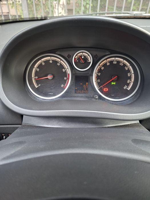 Vând Opel Corsa 2012