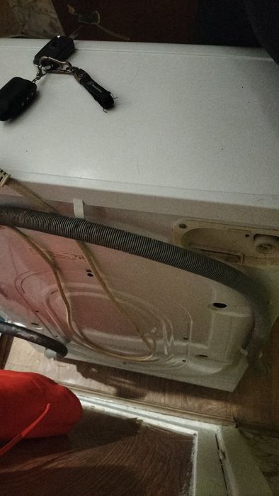 Продам стиральную машину Indesit