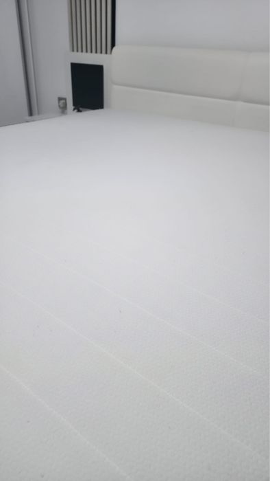 Saltea groasă + topper din spumă cu memorie – confort premium