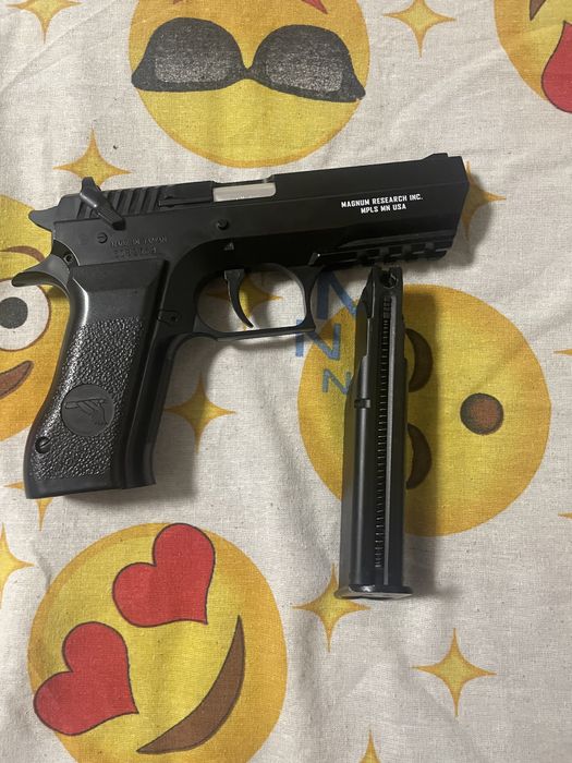 Pistol airsoft co2