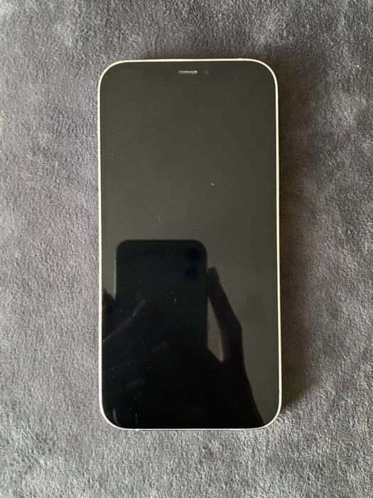 Продам айфон 12 про