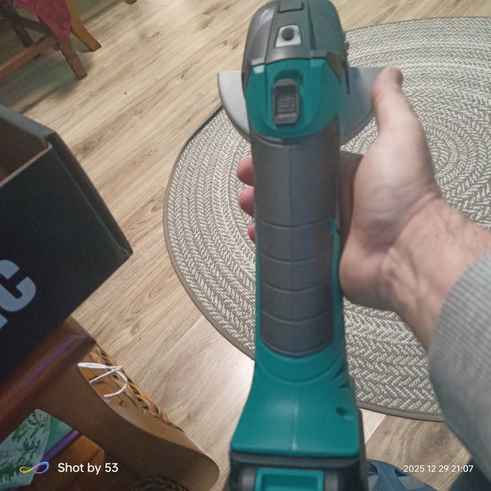 Ъглошлайф, бормашина, батерия, зарядно  Mechanic нови